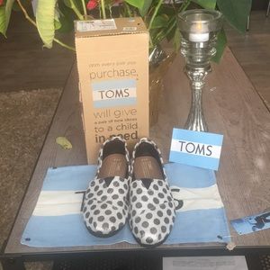 TOMS